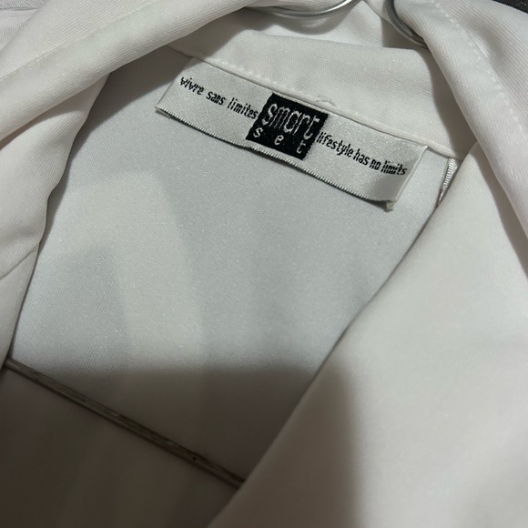 Smart Set Crop Top - Picture 3 of 3